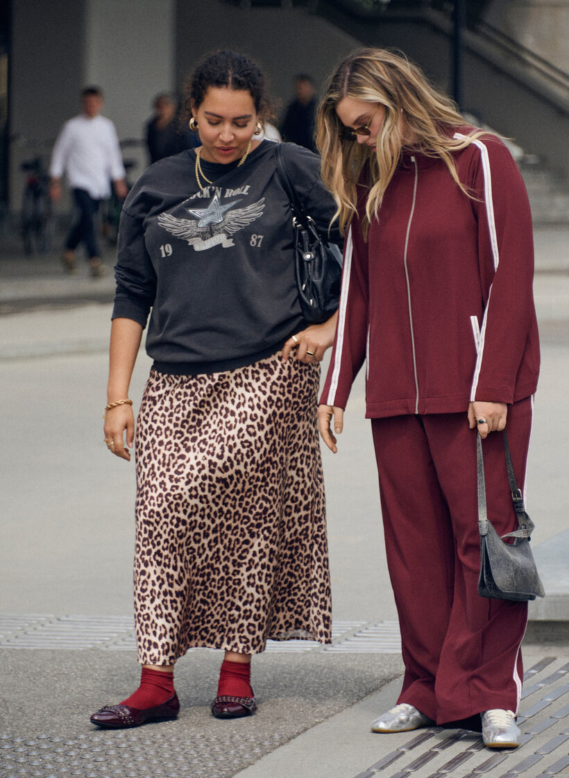 Washed sweatshirt with statement print, Grey, Image image number 0