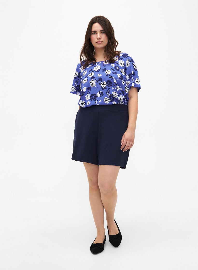 Loose shorts with pockets, Blue, Model image number 1