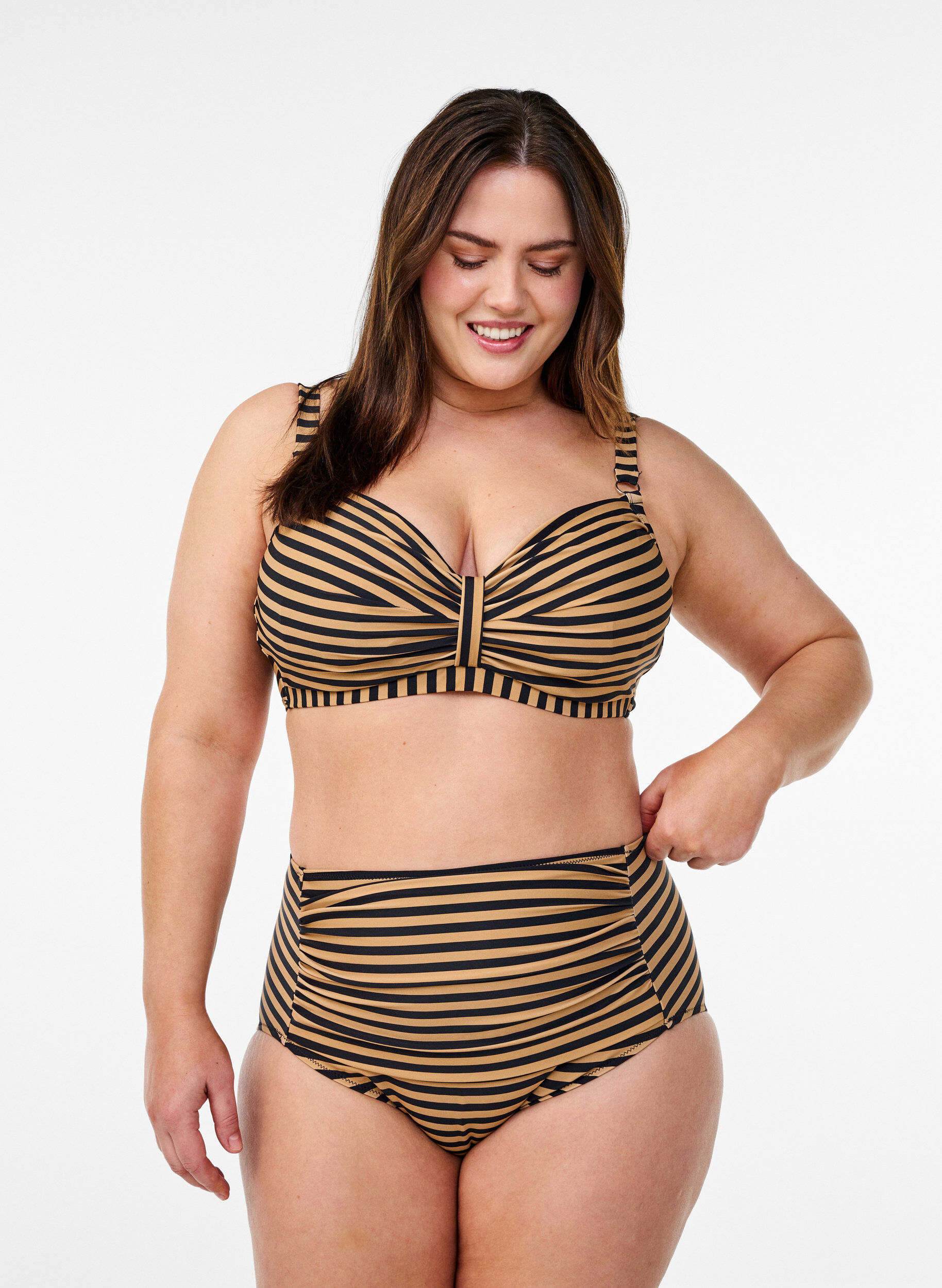 ZizzifashionBikini top with underwire and pattern, Brown, Model image number 1