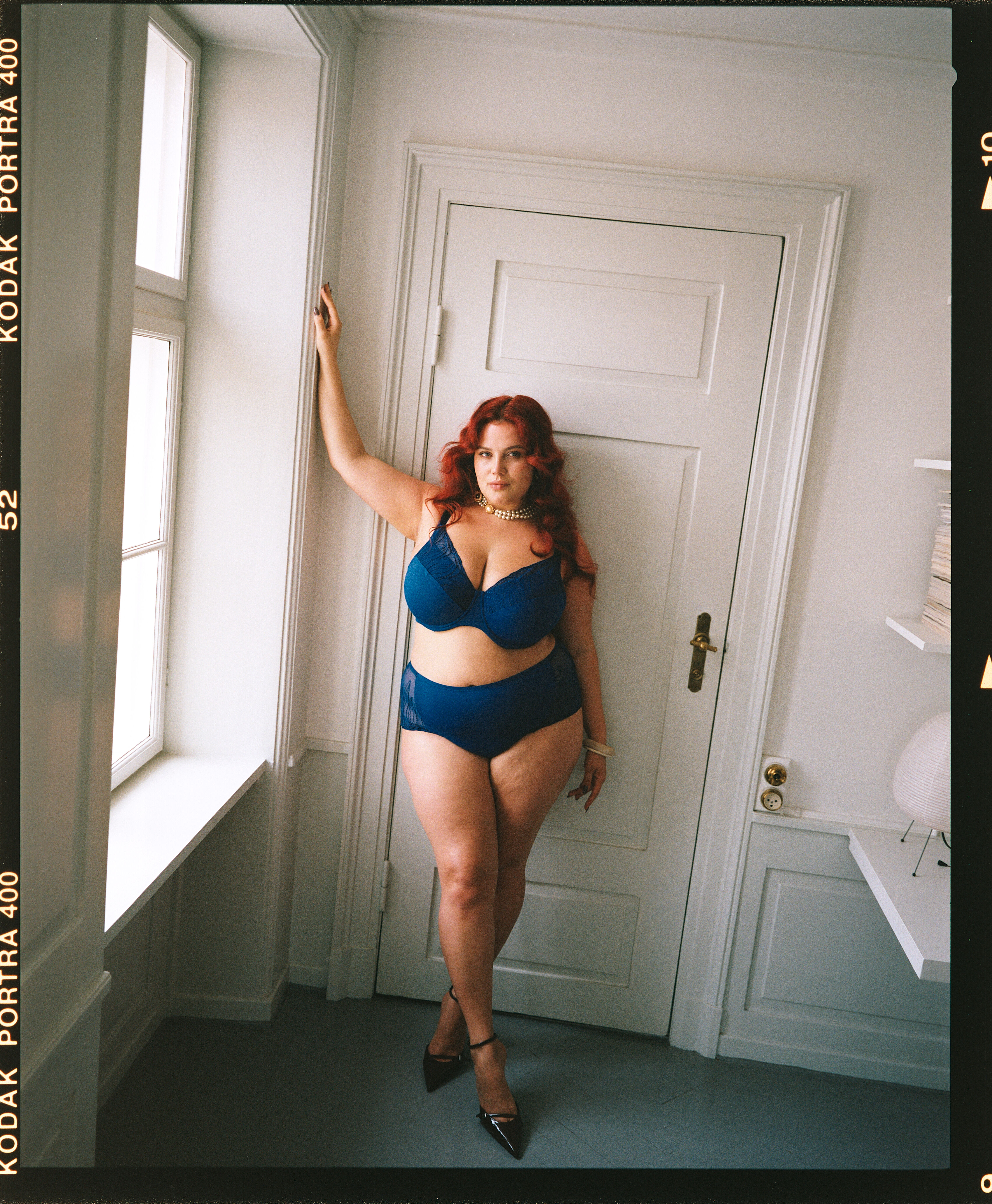 Zizzifashion Set in blue with beautiful details, , Model