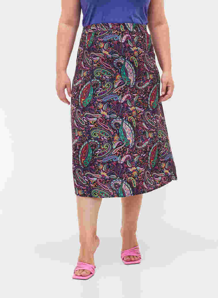 Viscose midi skirt in paisley print, Multi Paisley, Model image number 2