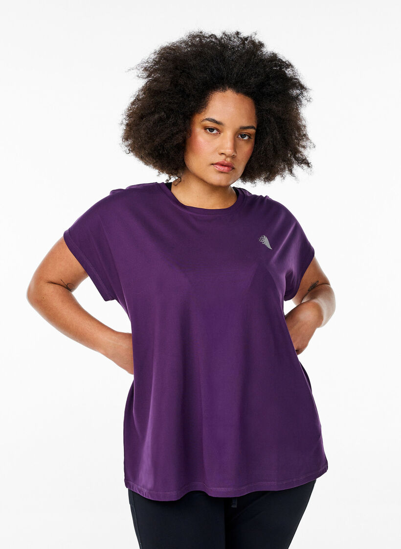 Solid-coloured training T-shirt, Purple, Model image number 0