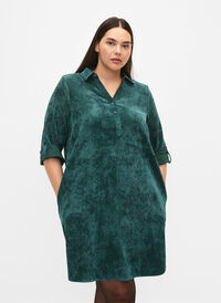 Velvet dress with 3/4-length sleeves and buttons, Deep Teal, Model