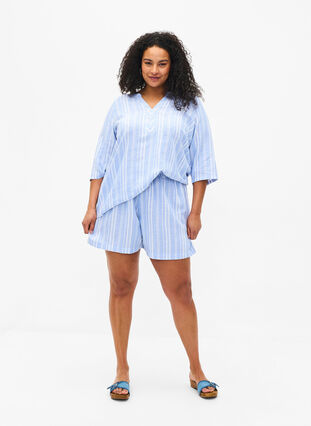 Striped blouse in linen-viscose blend, Serenity Wh.Stripe, Model image number 2
