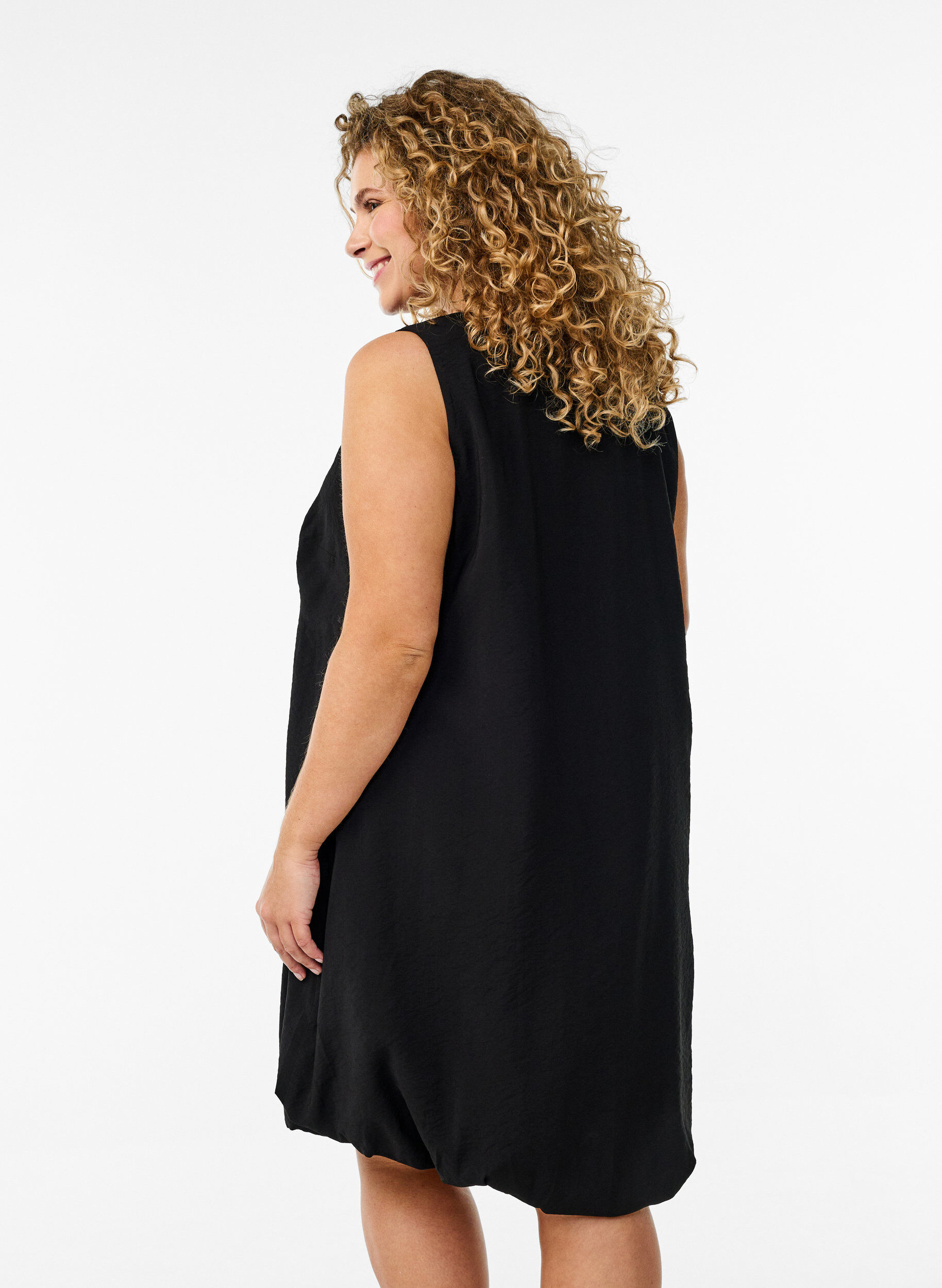 Knee-length balloon dress with pockets - Black - Sz. 40-64