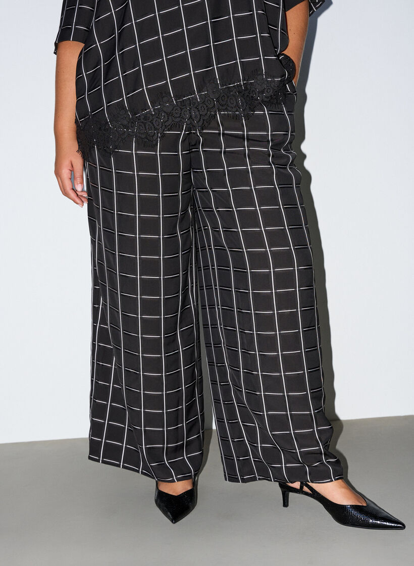 Checked wide-leg trousers, Black, Model image number 2