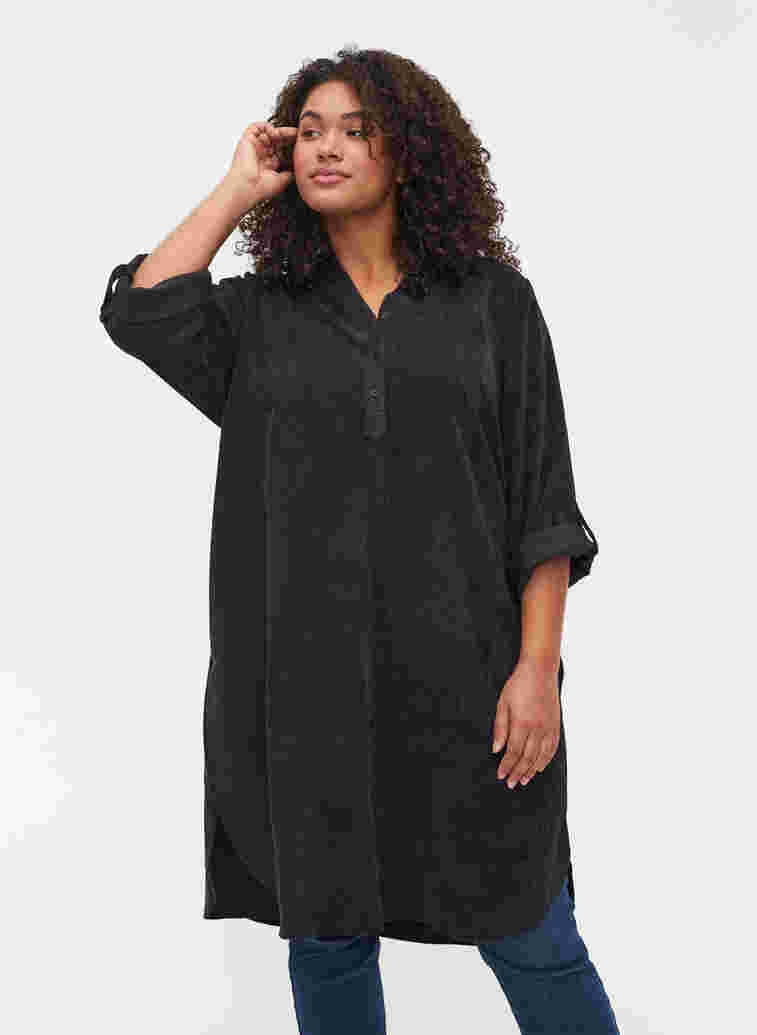 Velvet dress with 3/4-length sleeves and buttons, Black, Model