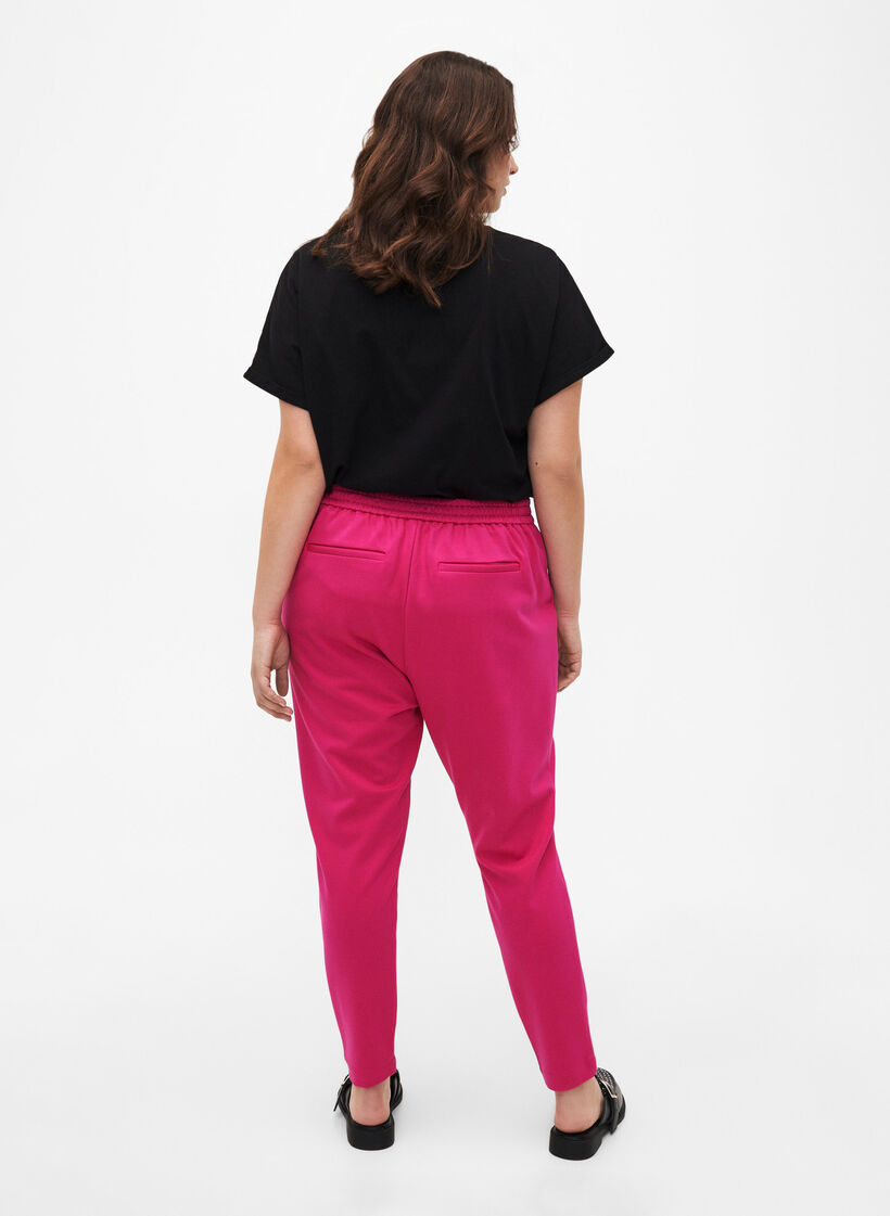 Cropped trousers with pockets, Pink, Model image number 2