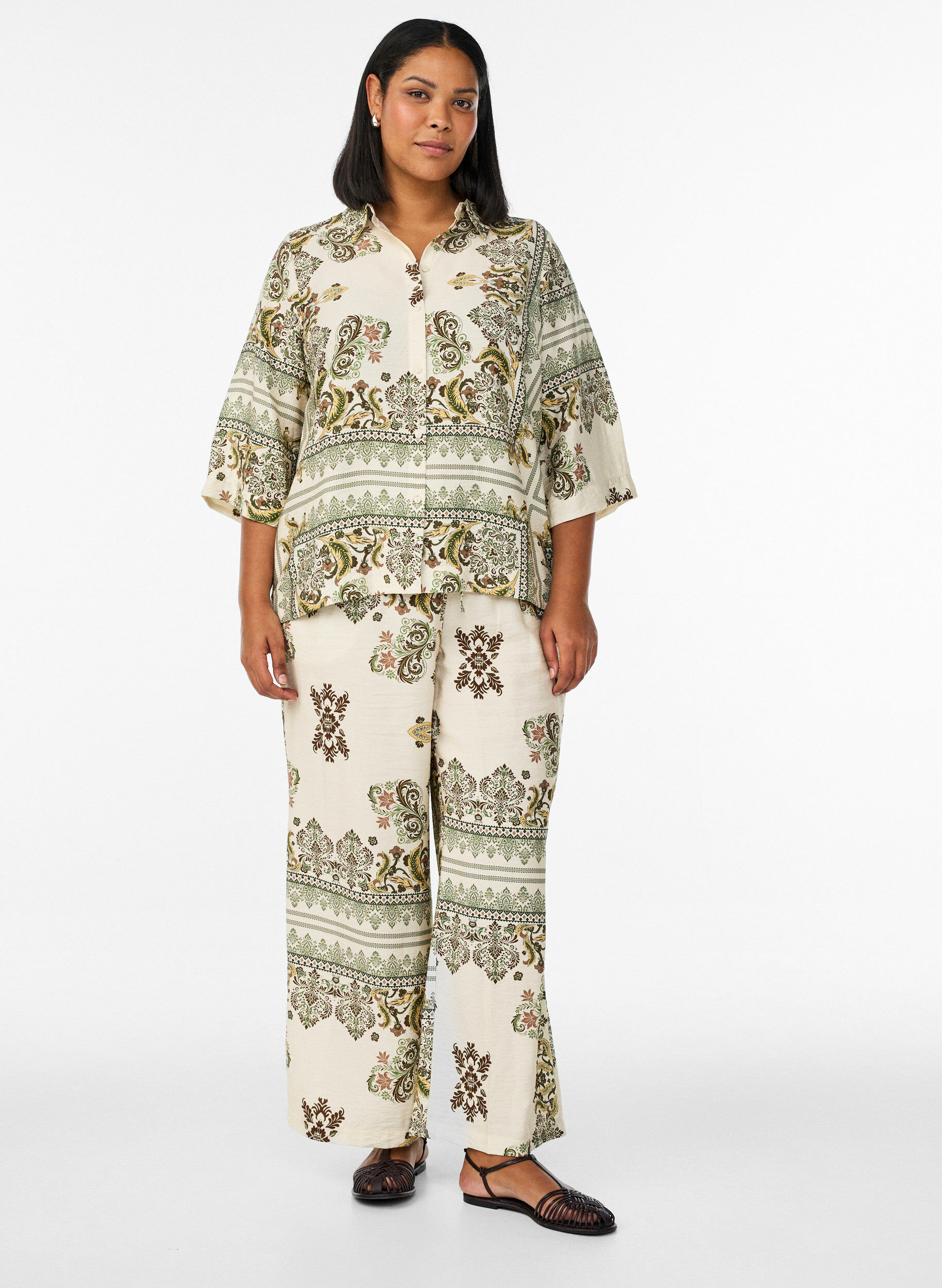 Patterned wide-leg trousers, Green, Model