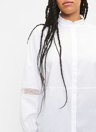 Shirt blouse with ruffle collar and crochet band, Bright White, Model image number 2