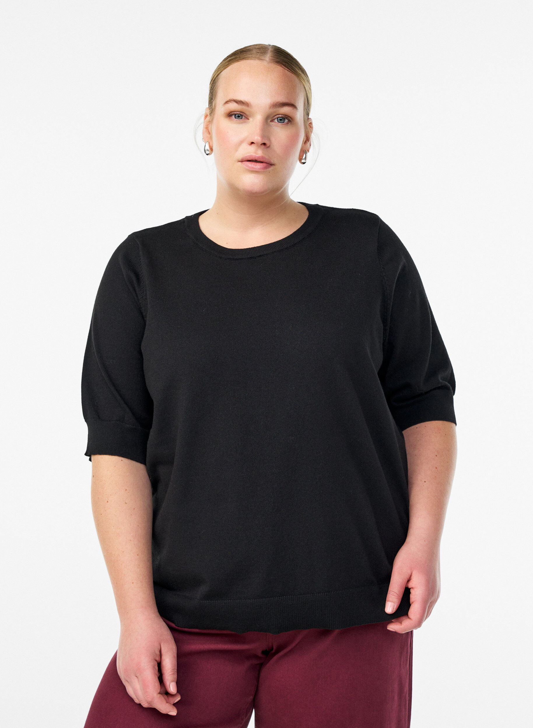 Fine-knit blouse with short sleeves, Black, Model
