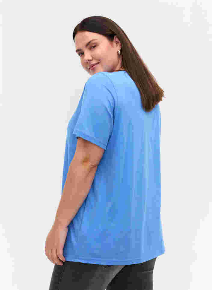 Organic cotton T-shirt with V-neckline, Ultramarine, Model image number 1