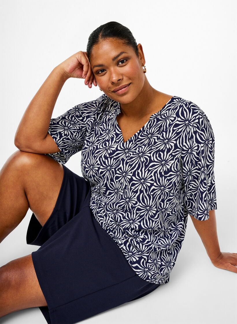 V-neck blouse with floral print, White Blue Flower, Image image number 0