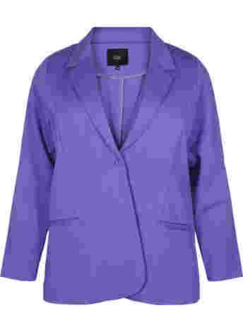 Simple blazer with button