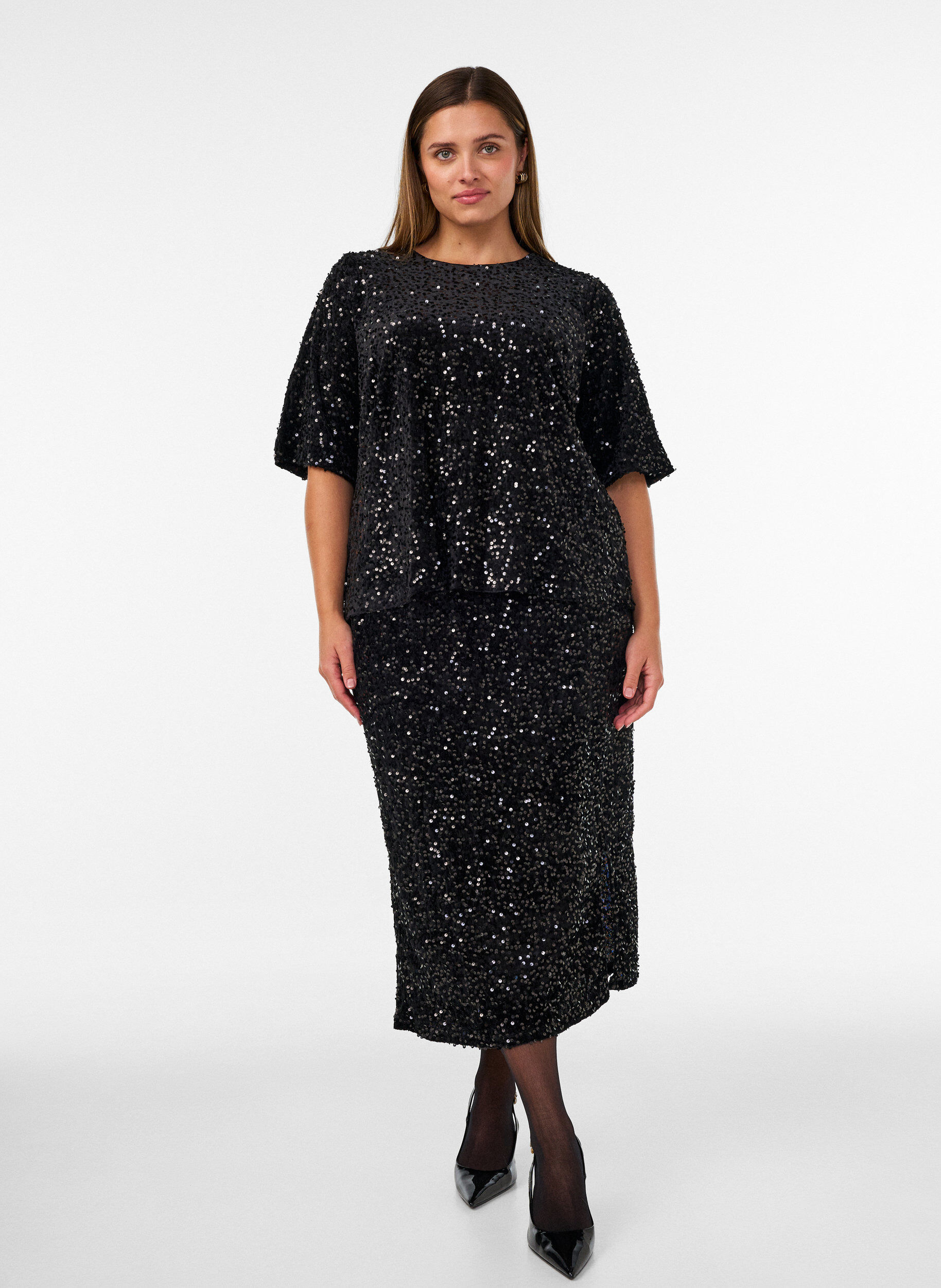 Midi skirt with sequins and slits, Black, Model