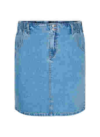 Denim skirt with pockets