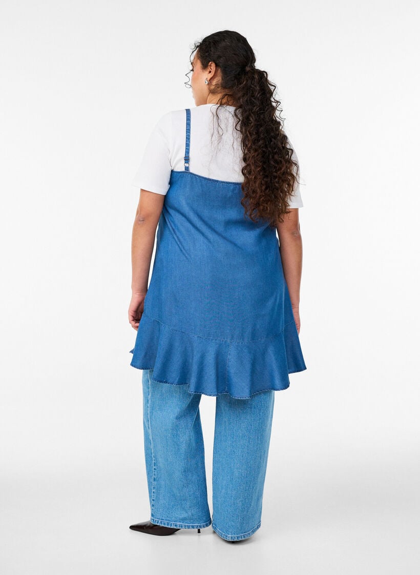 Knee-length strap dress in TENCEL&trade; Lyocell with a denim look, Blue, Model
