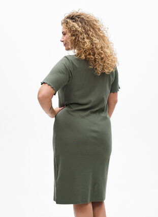 Knee-length T-shirt dress in ribbed jersey - Green - Sz. 40-64 - Zizzifashion Knee-length T-shirt dress in ribbed jersey - Green - Sz. 40-64 - Zizzifashion