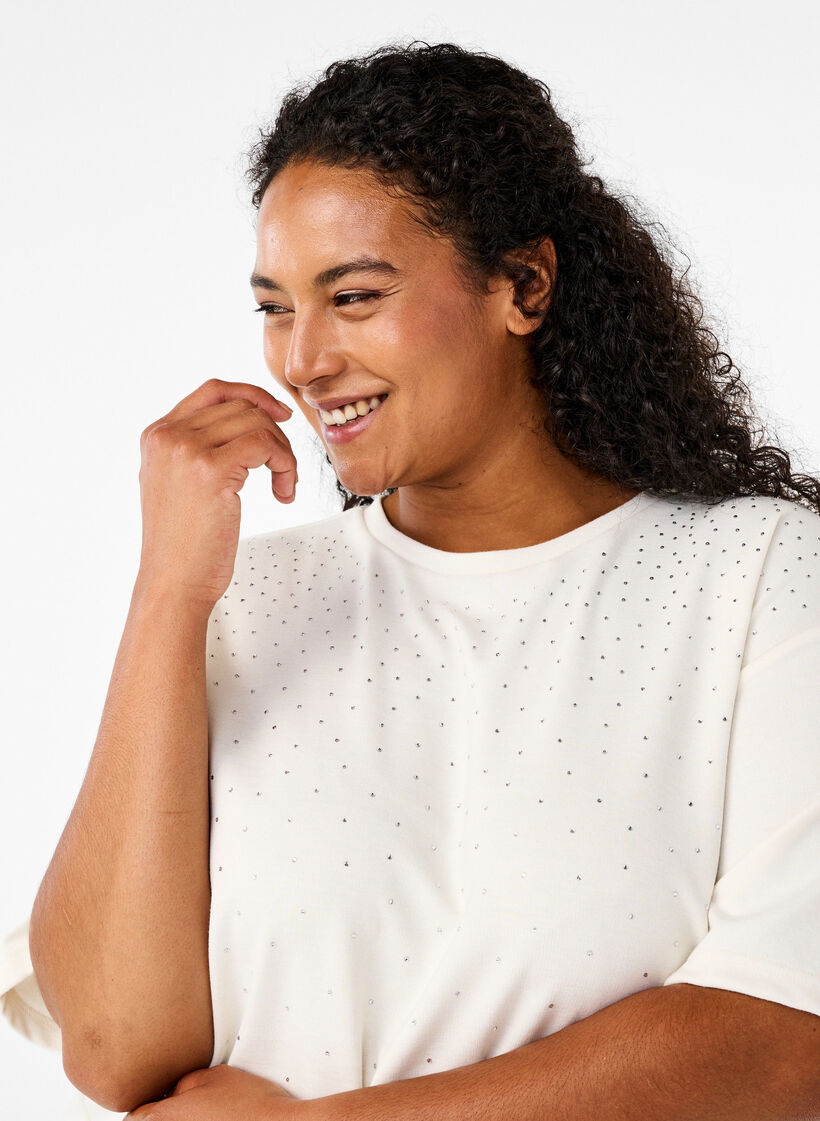 T-shirt with rhinestones and round neck, White, Model image number 3