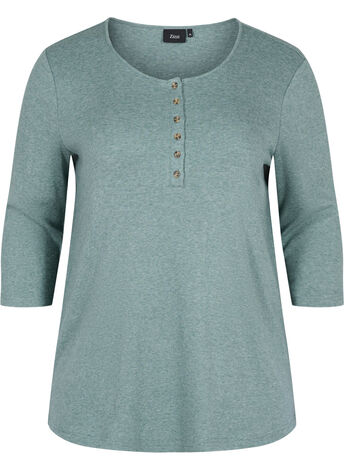Plain blouse with buttons and 3/4 sleeves