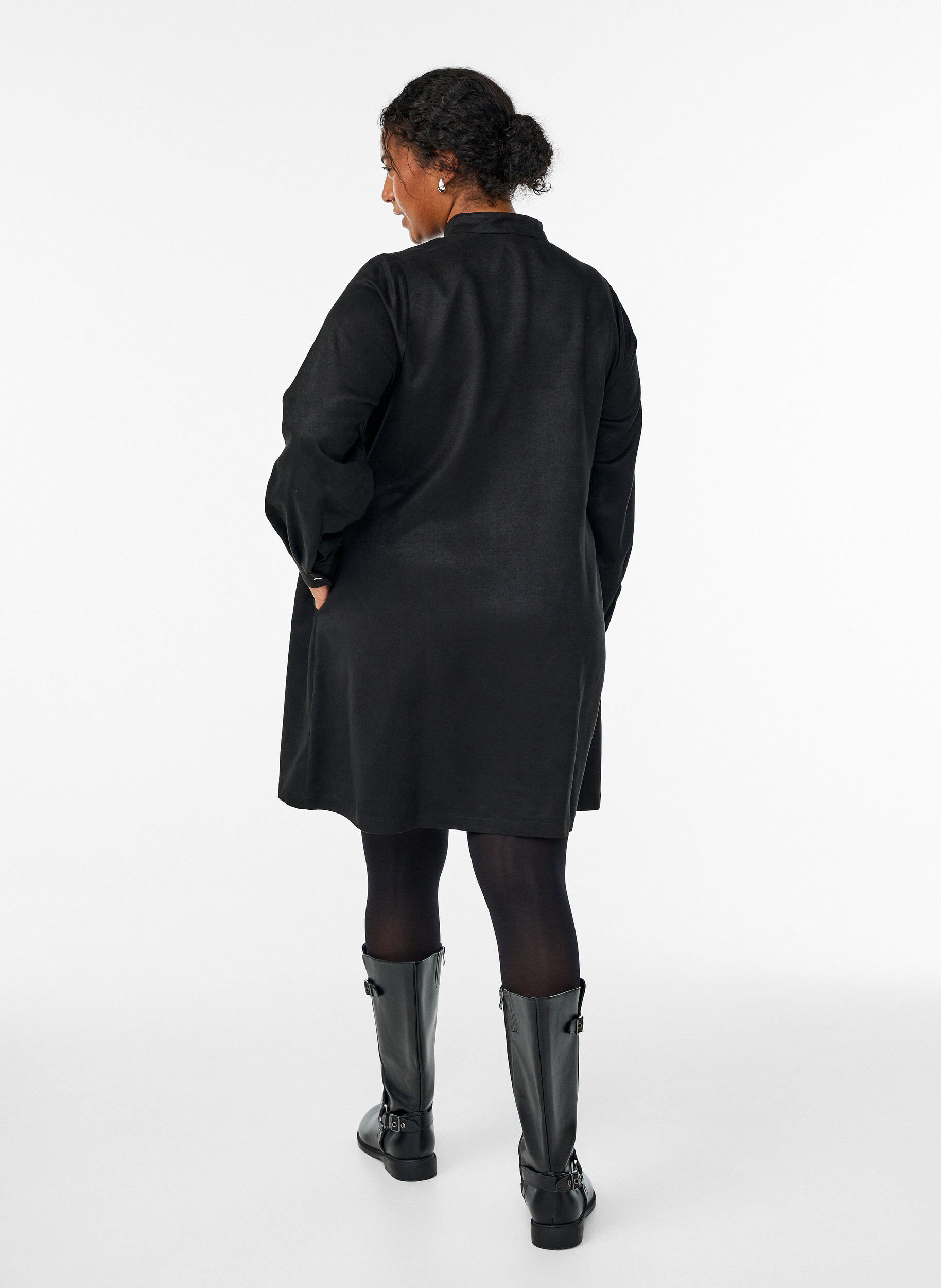 Zizzifashion Long shirt in faux suede with zipper, Black, Model image number 2