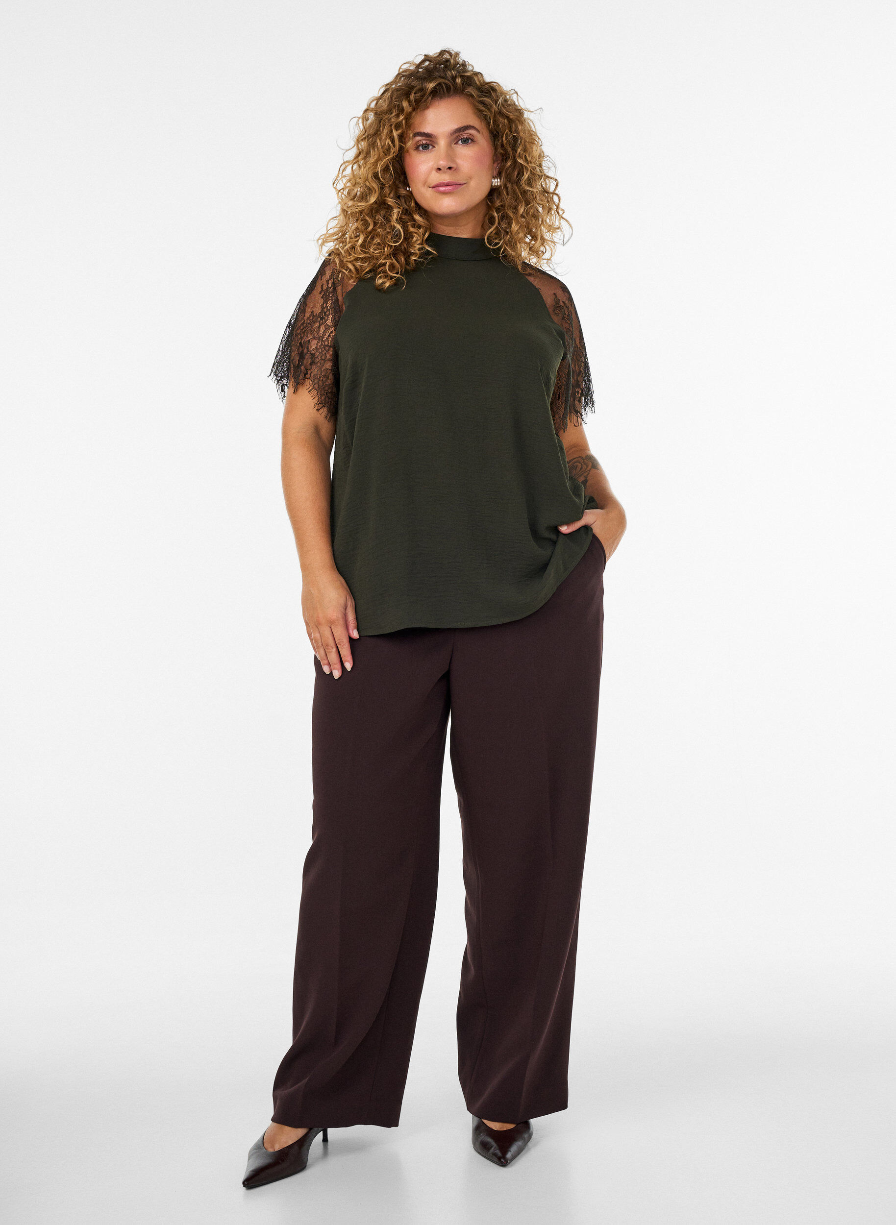 ZizzifashionBlouse with short lace sleeves and high neck, Green, Model image number 1