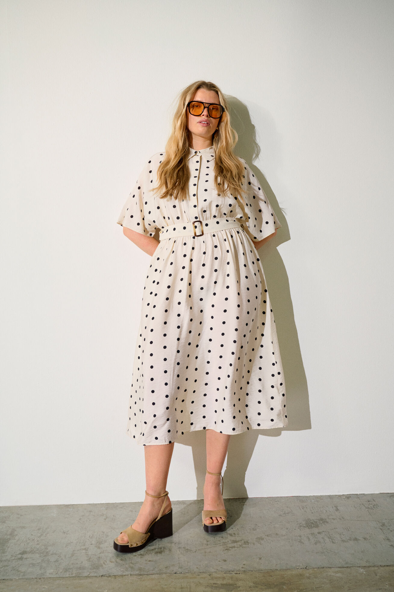 Shirt dress with dots, , Model
