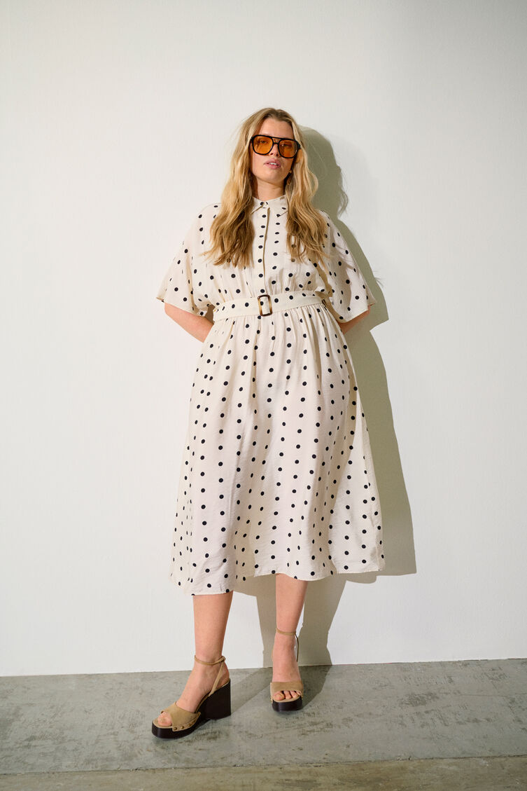 Shirt dress with dots, , Model