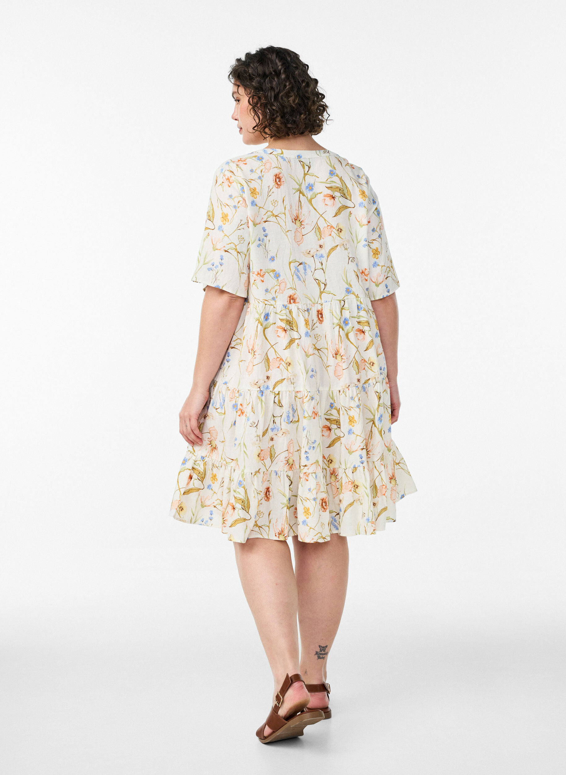 Zizzifashion Knee-length A-line dress in linen and viscose, Vanilla, Model image number 2