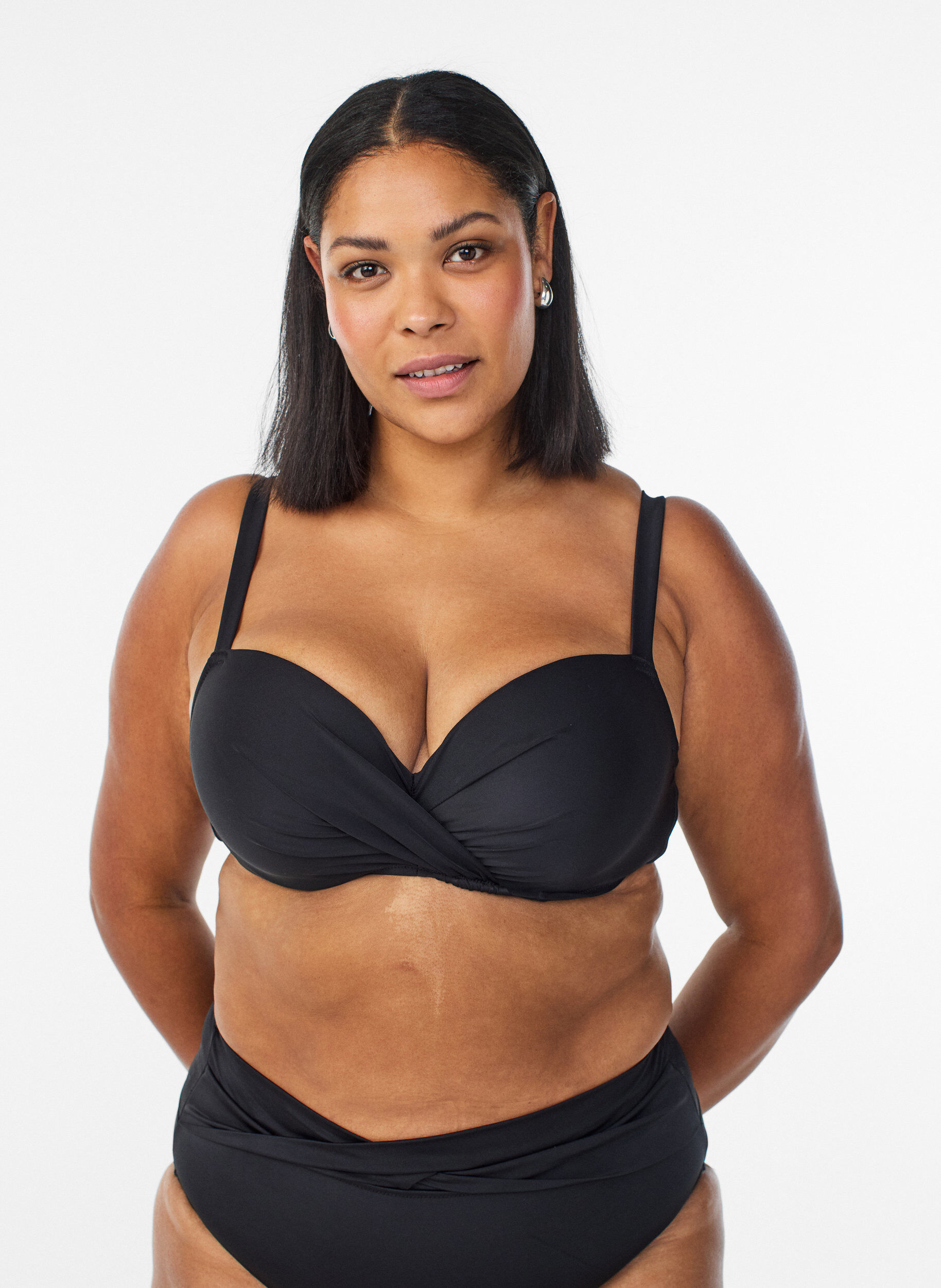 Bikini top with underwire and draping, Black, Model
