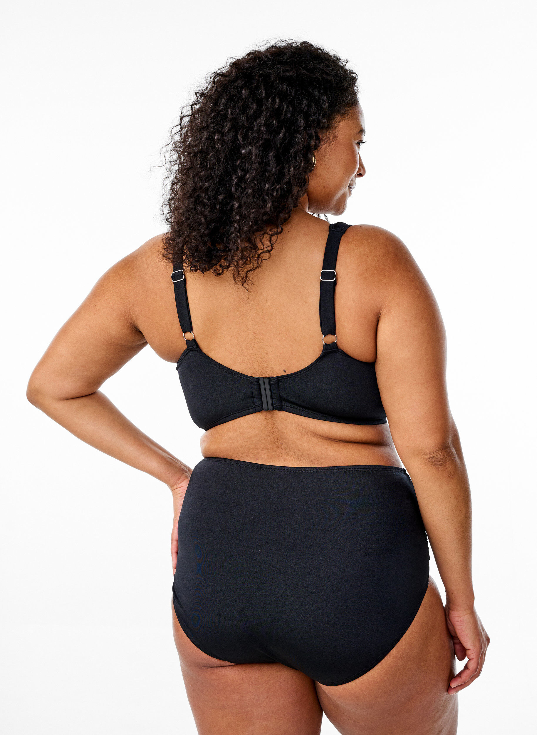 Zizzifashion High-waisted bikini bottoms with ruching, Black, Model image number 1