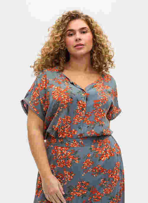 Printed short-sleeved viscose blouse