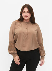 Viscose blouse with crocheted details, Caribou, Model