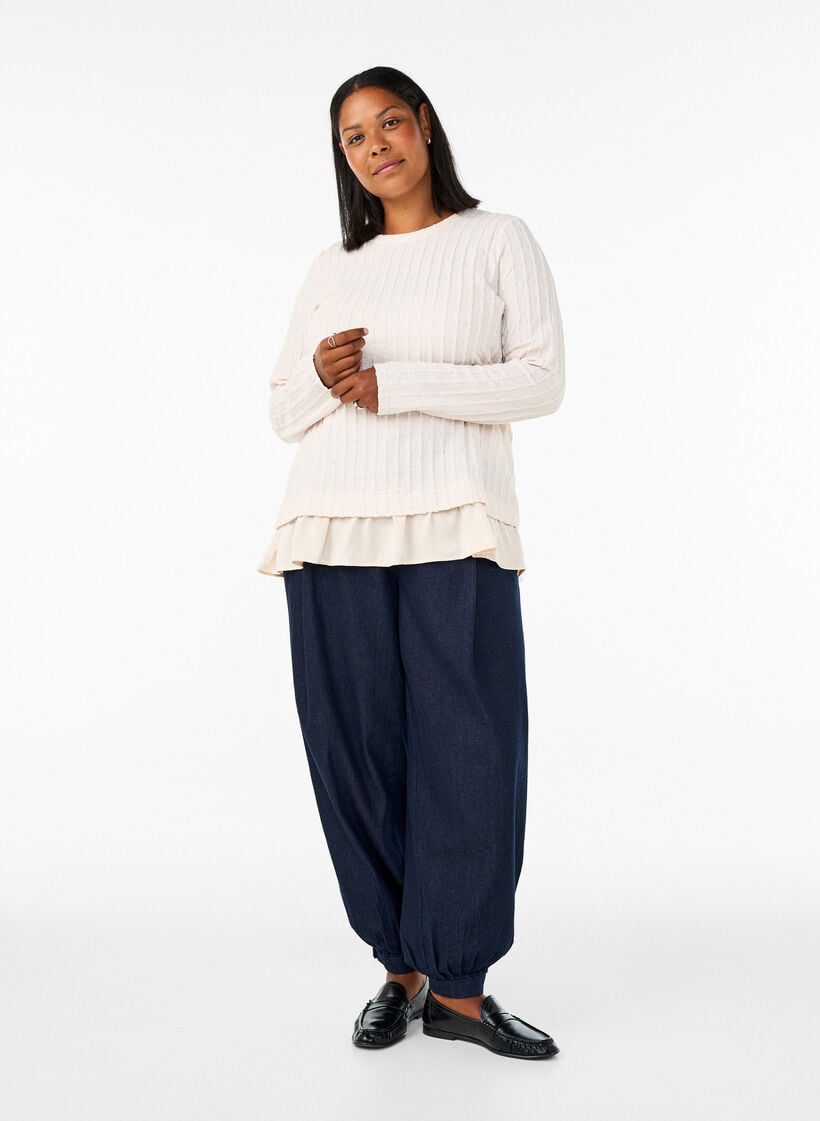 Structured blouse with ruffle hem, Vanilla, Model image number 1