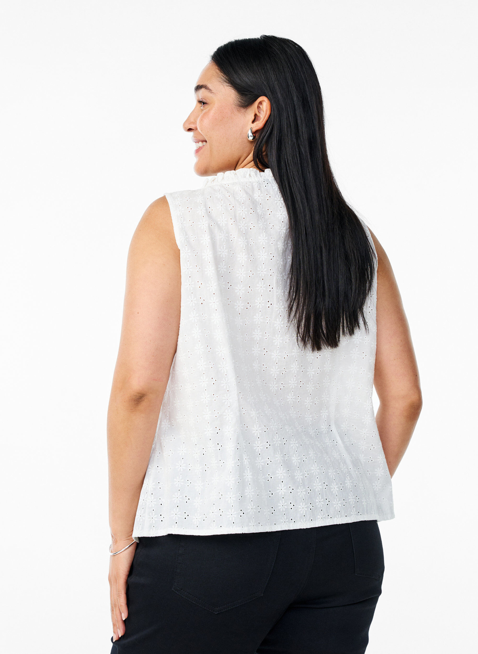 ZizzifashionSleeveless blouse with broderie anglaise and ruffles, Vanilla, Model image number 2