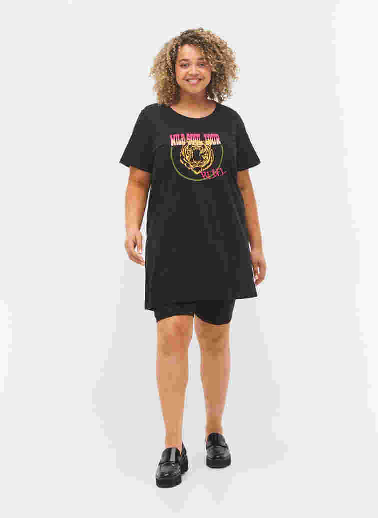 Long cotton t-shirt with short sleeves, Black Tiger, Model image number 2