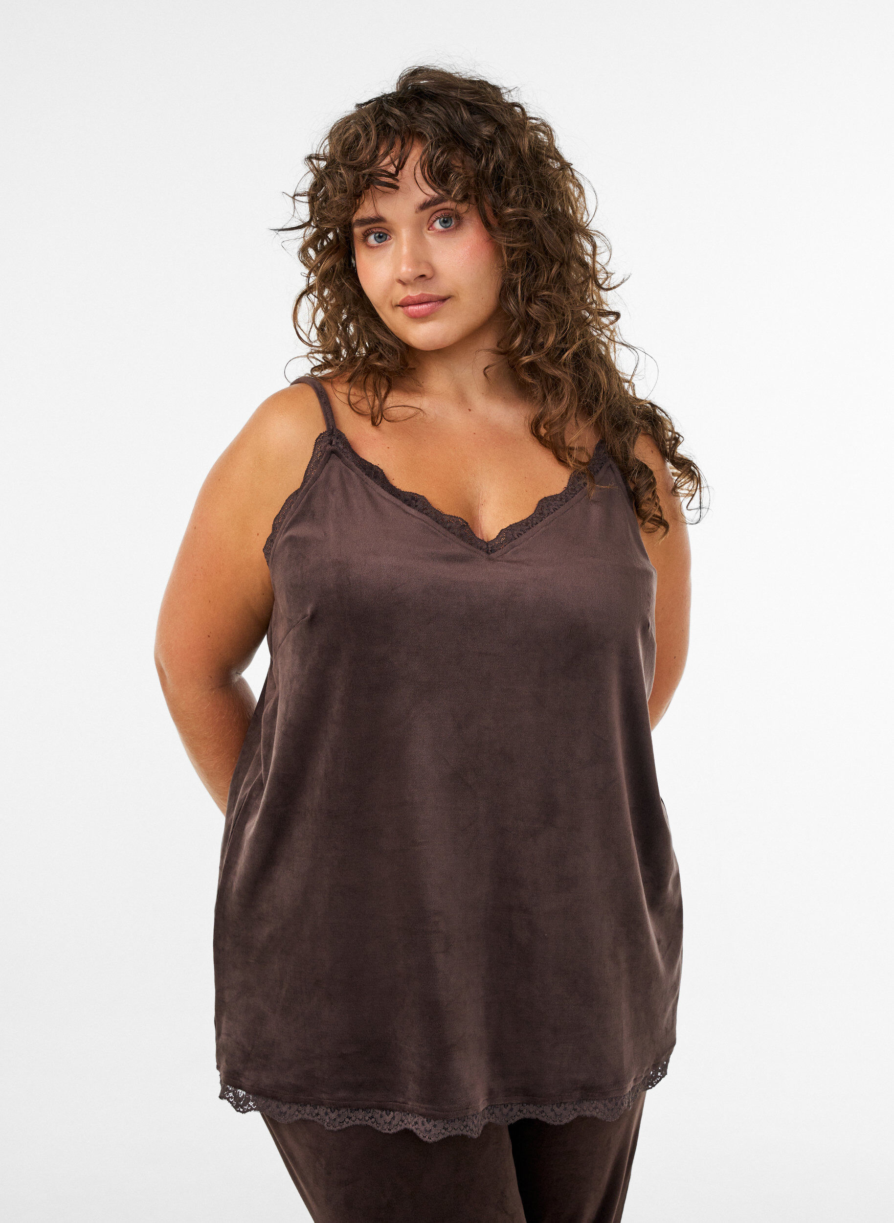 Velour top with lace trim, Brown, Model