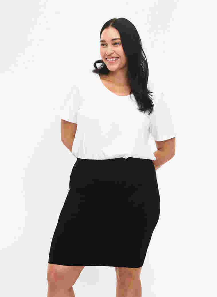 Close-fitting seamless skirt, Black, Model image number 0