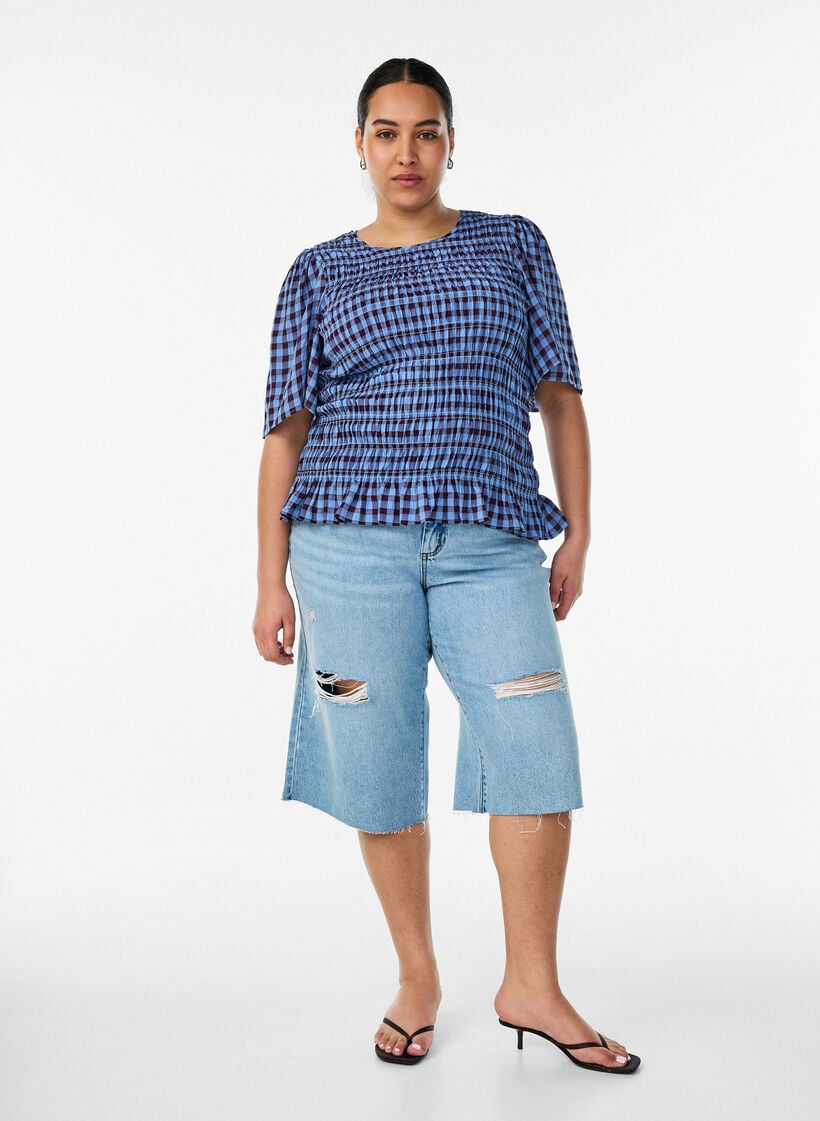 Cropped jeans with a distressed look and raw edges, Light Blue, Model image number 0