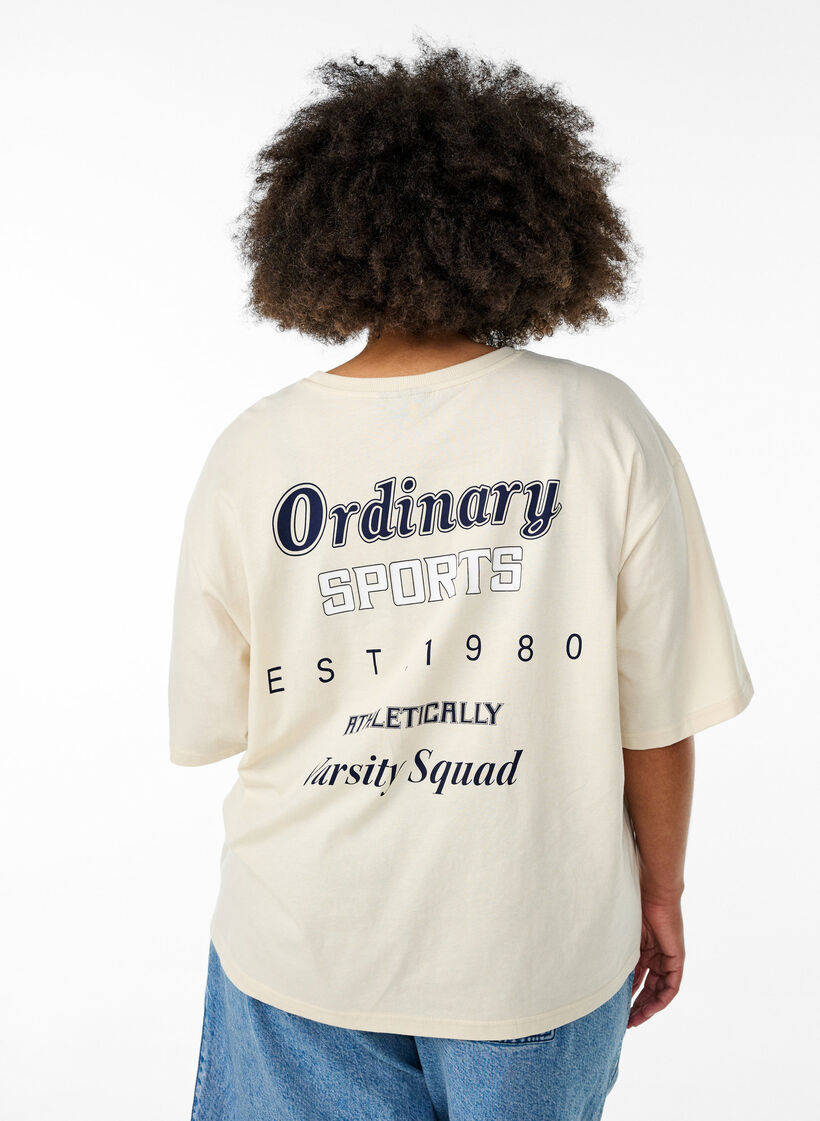 Oversized T-shirt with back print, Beige, Model image number 2