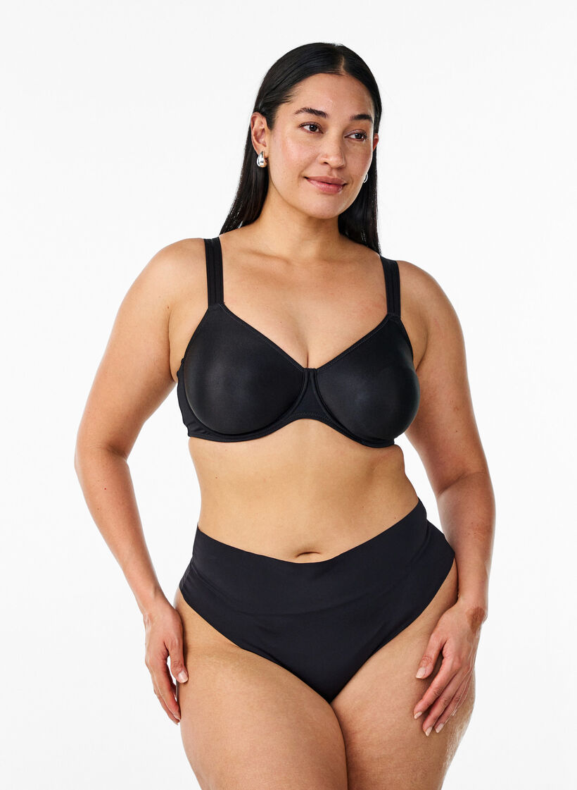 Moulded full coverage bra with high support, Black, Model image number 1
