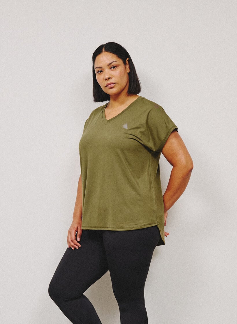 Short sleeve sport t-shirt with v-neck, Green, Image image number 0