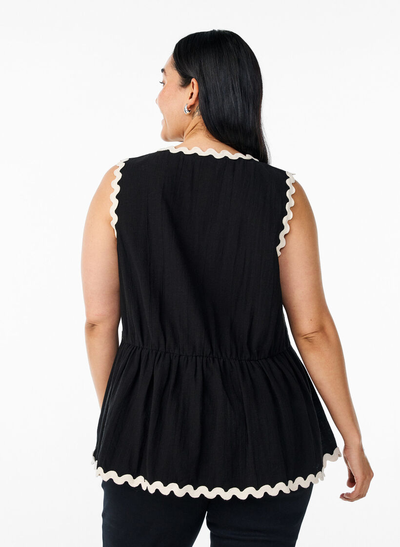 Sleeveless top with wavy contrast edges, Black, Model image number 2
