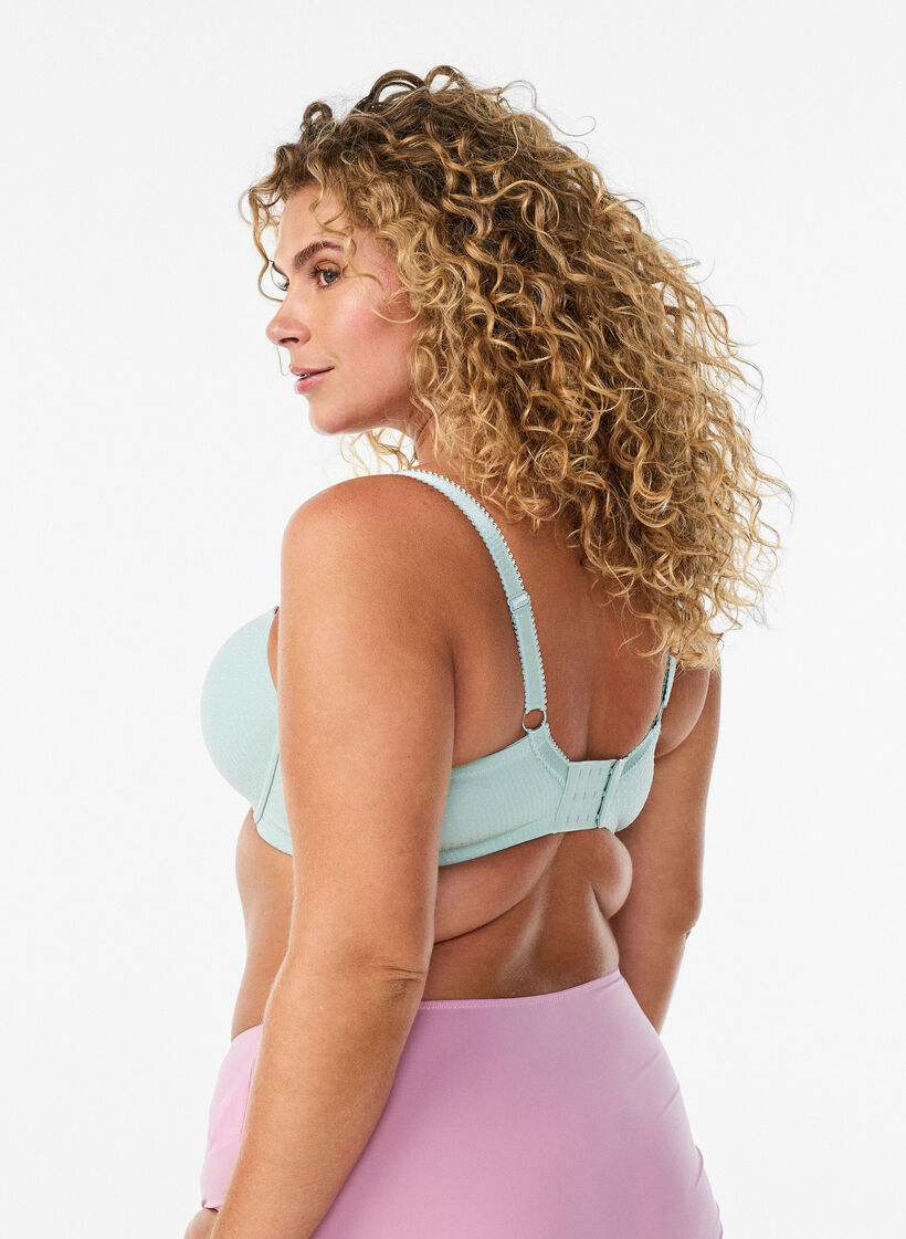Moulded microfibre bra with a dobby texture, Green, Model image number 2