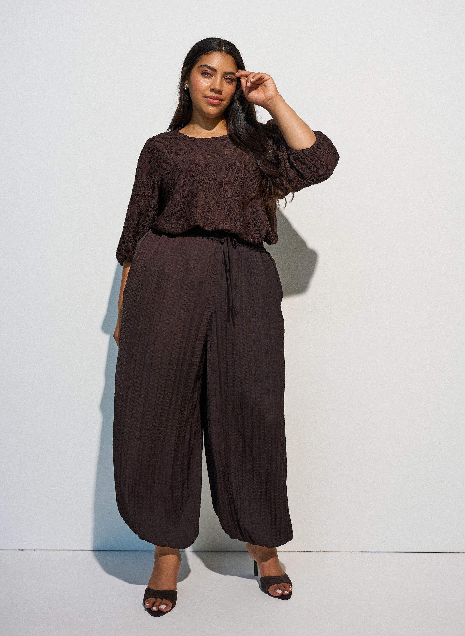 ZizzifashionBlouse with texture and 3/4 sleeves, Brown, Model image number 1