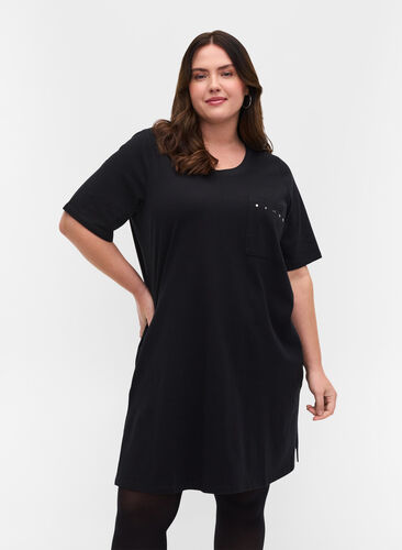 Long cotton t-shirt with chest pockets and rivets, Black, Model image number 0