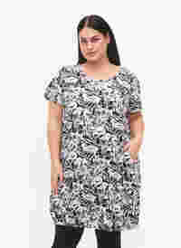 Short-sleeved, printed cotton dress, Swirl AOP, Model