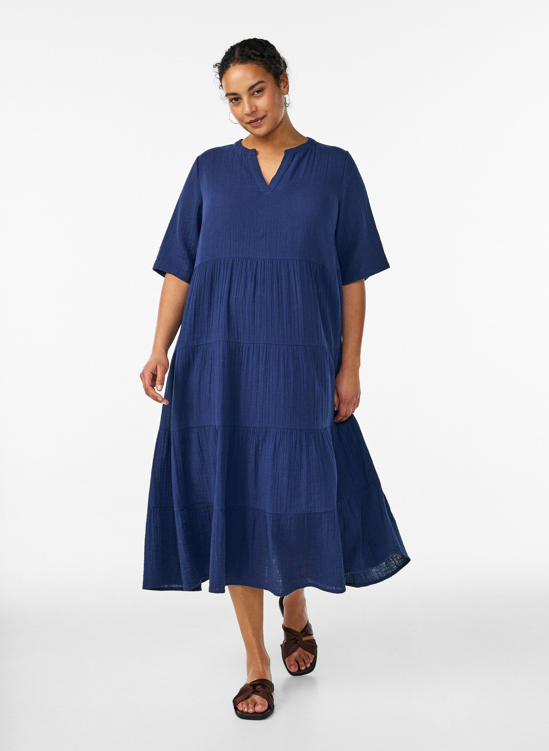 A-line midi dress in cotton muslin, Blue, Model