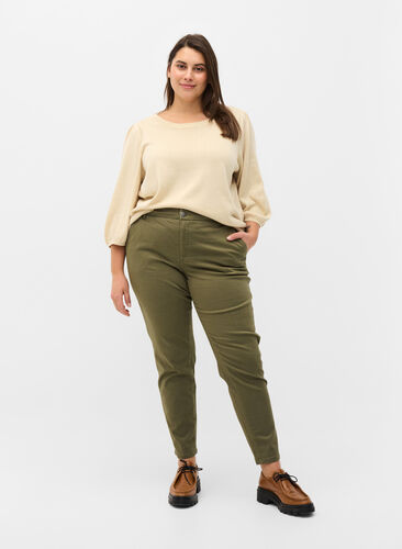Chinos in cotton with pockets, Army, Model image number 0