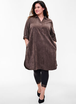Velvet dress with 3/4-length sleeves and buttons, Java, Model image number 2